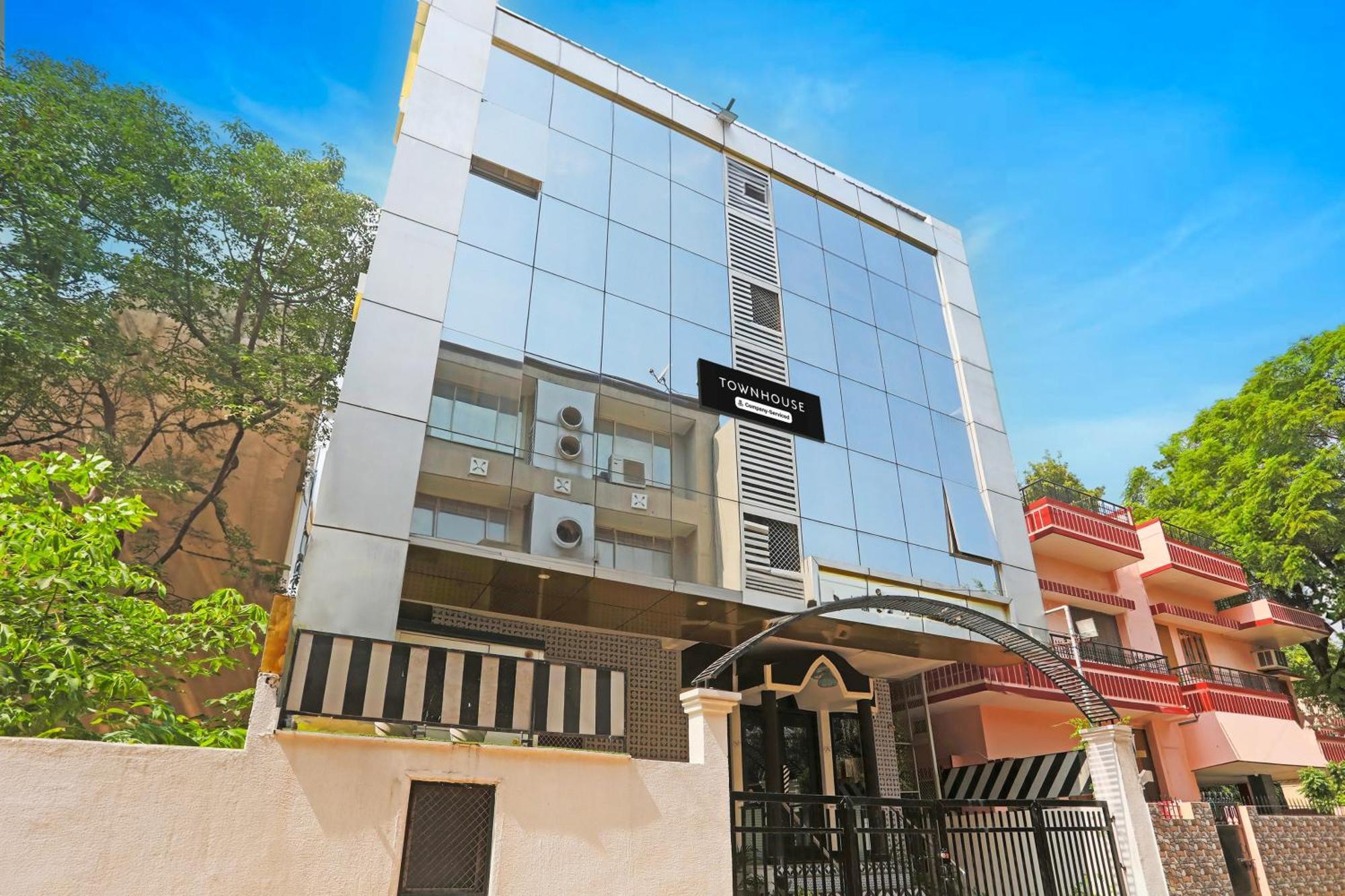 Super Townhouse Cantonment Varanasi Formerly Sarin Inn — Photos 2